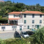 Tipico casolare ligure semi-indipendente con giardino
